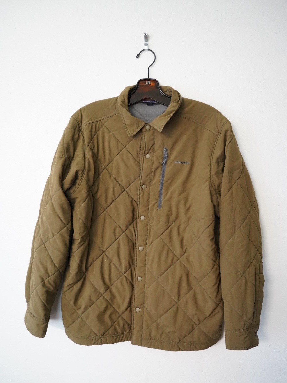 Patagonia Men's Tuff Puff Shirt Jacket Green with Snap Closure and Pockets Small